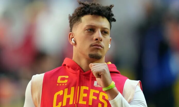 Patrick Mahomes Roasted By Charles Barkley For Wearing the Same ‘Underwear’ to Every Game : “We Need a Loss Desperately”